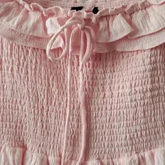 Pink ruffled dress - Picture 2 of 5